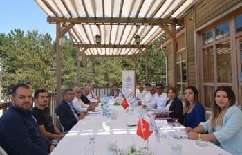 Akdeniz Belediyeler Birliği Encümen Toplantısı Sandıklı’Da Yapıldı
