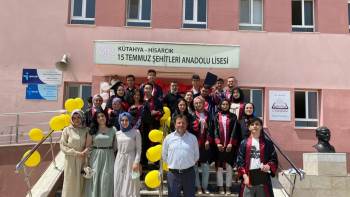 Anadolu Lisesi’Nde Mezuniyet Töreni
