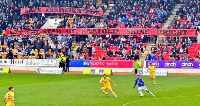 Avrupa'da oynanan maçta Eskişehirspor pankartı açıldı