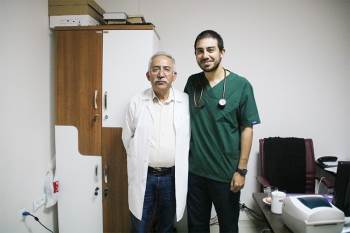 Baba-Oğul Aynı Hastanede Doktor Olarak Görev Yapıyor
