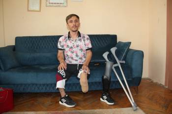Bacağı Kesilen Şahıs Protez İçin Yardım Severlerden Destek Bekliyor
