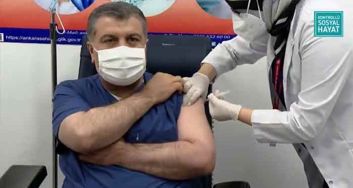 Bakan Koca aşı oldu, Türkiye'de koronavirüs aşısına yarın başlanıyor