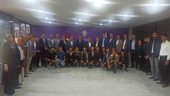 Bakan Özer Ak Parti Bilecik İl Başkanlığını Ziyaret Etti
