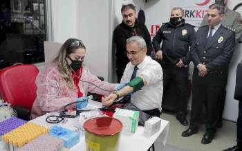 Başkan Alim Işık’Tan Kan Bağışı Kampanyasına Destek

