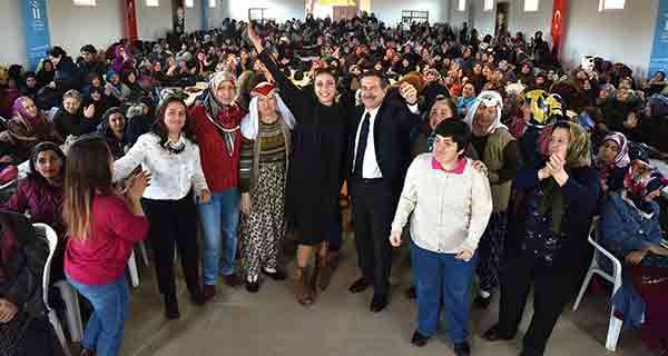 Başkan Ataç kırsalda 3 bin kadın ile buluştu
