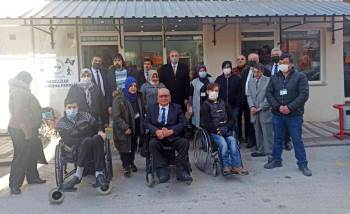 Başkan Bakkalcıoğlu Engelliler Derneğini Ziyaret Etti
