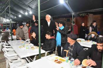 Başkan Bakkalcıoğlu Ramazan Ayının İlk Orucunu İftar Çadırında Açtı

