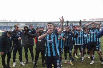 Belediye Kütahyaspor, Ligin İlk Yarısını İkinci Olarak Tamamladı
