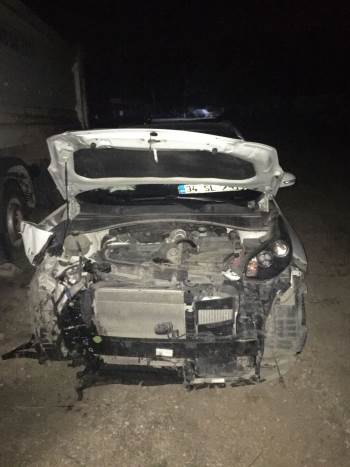 Bilecik’Te 2 Otomobil Kafa Kafaya Çarpıştı, 4 Kişi Yaralandı
