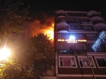Bilecik’Te 8 Katlı Bir Binanın Çatısındaki Yangın Korkuttu

