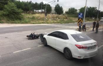 Bilecik’Te Otomobil İle Motosikletin Çarpışması Sonucu 1 Kişi Yaralandı

