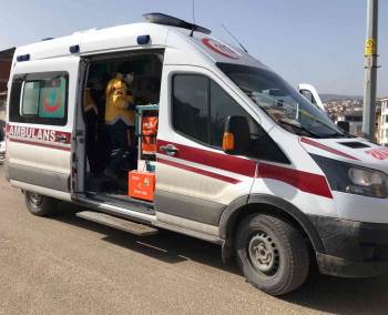 Bilecik’Te Taksi İle Otomobil Çarpıştı, 1’İ Bebek 2 Kişi Yaralandı

