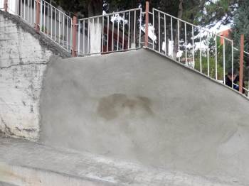 Bilecik’te tehlike saçan okul duvarı onarıldı