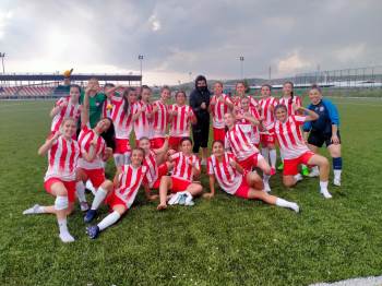Bilecikspor Bayan Futbol Takımı Gol Oldu Yağdı
