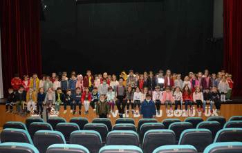 Bozüyük Belediyesi Çocuk Şenliği “Mimas İle Büyüyen Düşler” Adlı Tiyatro Oyunu İle Başladı
