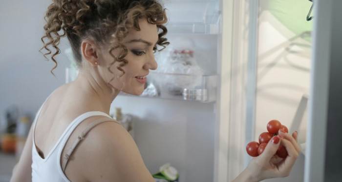 Buzdolabında Saklandığında Zehre Dönüşüyor: Bu 4 Doğal Gıdaya Dikkat!