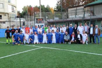 Cumhuriyet Kupası Maçında Dostluk Kazandı
