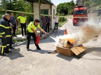 Emet’Te Emniyet Müdürlüğü Personeline Yangın Söndürme Eğitimi
