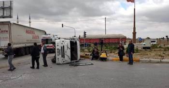 Emirdağ’Da Trafik Kazası, 19 Yaralı
