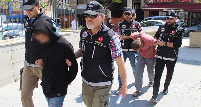 Eskişehir'de 3 kişi gözaltına alındı