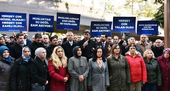 Eskişehir'de AK Parti'den su zammı protestosu