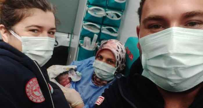 Eskişehir'de ambulansta anne oldu!