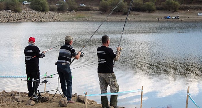 Eskişehir'de balık av sezonu açıldı