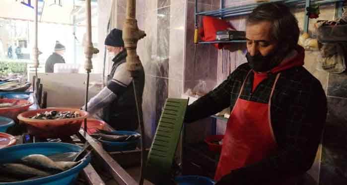 Eskişehir'de donduran soğuklarda ekmek mücadelesi!