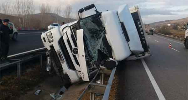 Eskişehir'de feci kaza! Sürücü kurtarılamadı