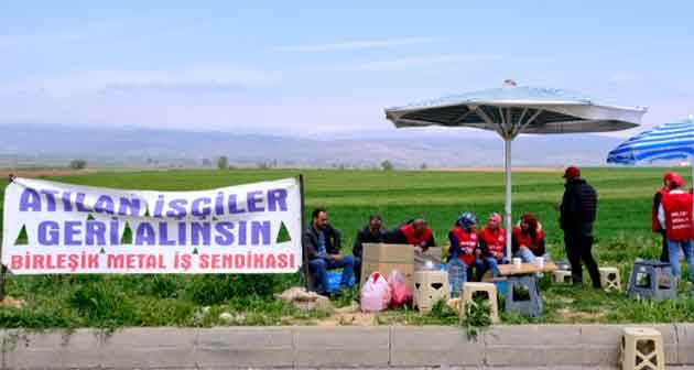 Eskişehir'de işten atılan 21 işçi eyleme başladı