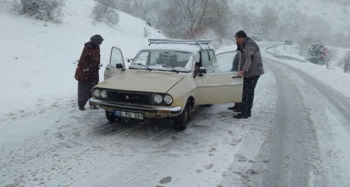 Eskişehir'de karda mahsur kalan ailelerin yardımına o koştu