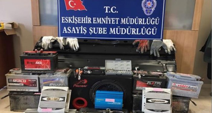 Eskişehir'de oto fareleri gözaltına alındı