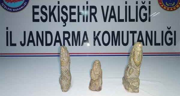 Eskişehir'de Roma Dönemi'ne ait heykeller ele geçirildi
