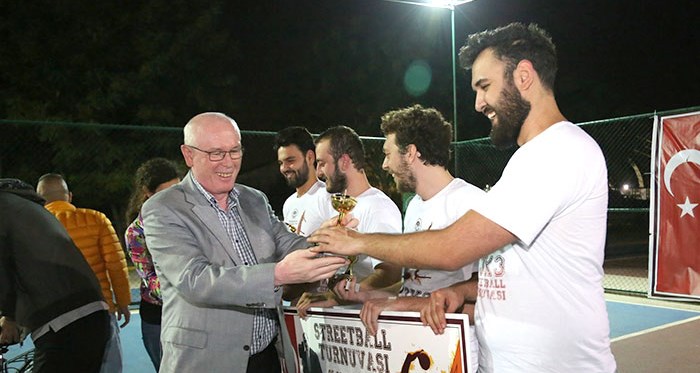 Eskişehir'de sokak basketbol turnuvası sona erdi