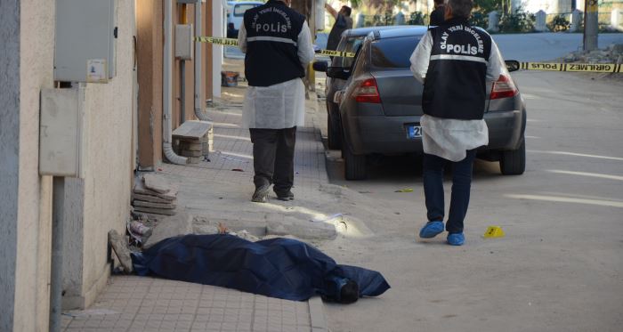 Eskişehir'de sokak ortasında ceset bulundu