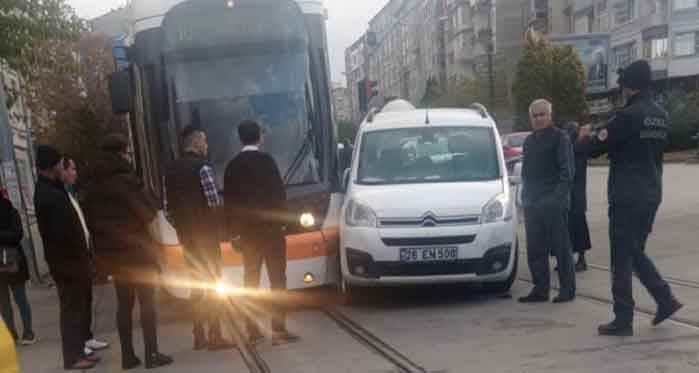 Eskişehir'de trafiği felç eden tramvay kazası!
