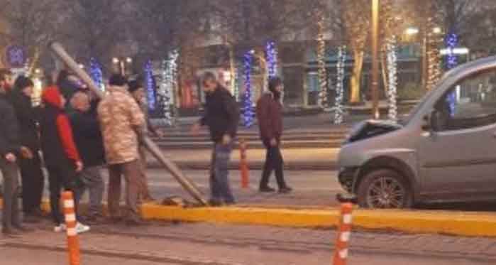 Eskişehir'de tramvay yolunda kaza: Seferler aksadı