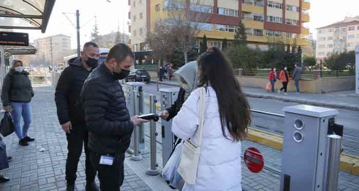 Eskişehir'de tramvayda ceza yağdı! 2 bin kişi...