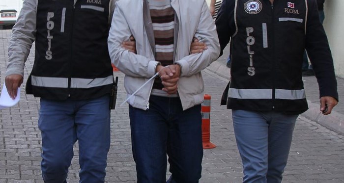 Eskişehir'de üsteğmenler gözaltına alındı