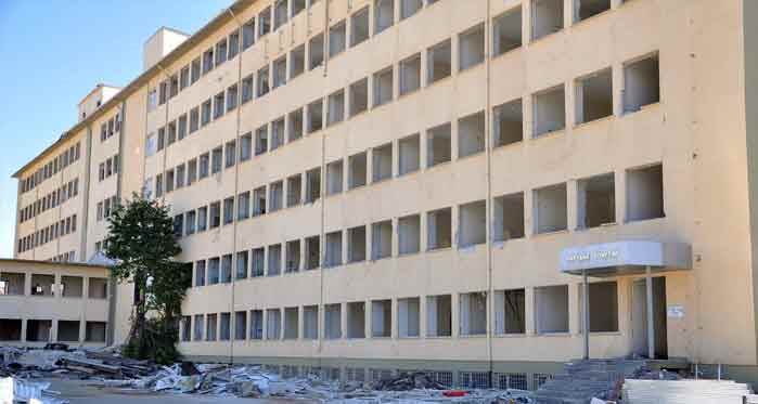 Eskişehir Devlet Hastanesi'nde yıkım başladı