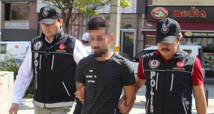 Eskişehir'e uyuşturucu sokarken yakalandılar