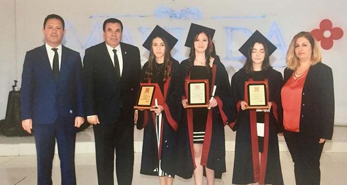 Eskişehir Fatih Anadolu Lisesi'nde mezuniyet coşkusu