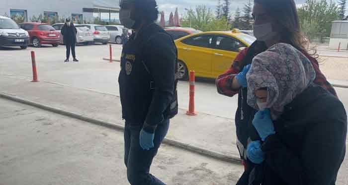 Eskişehir'i ayağa kaldıran iğrenç anne ve sevgilisi tutuklandı!