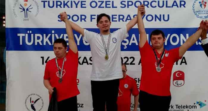  Eskişehir'in özel sporcularından büyük başarı 