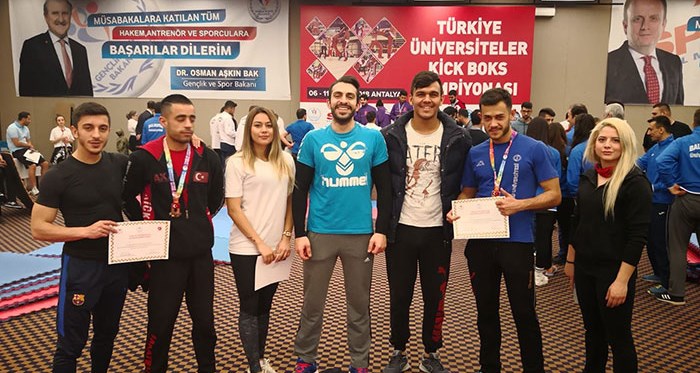 Eskişehir Kick Boks takımından 5 madalya 