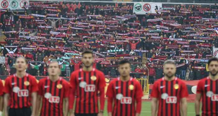 Eskişehirspor'a 150'ye yakın futbolcu önerildi!