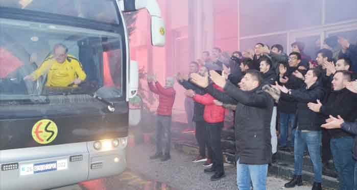 Eskişehirspor'a coşkulu karşılama