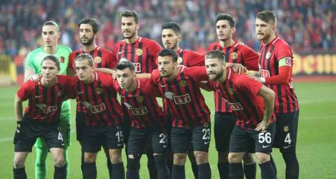 Eskişehirspor'da 2 futbolcuya önemli uyarı