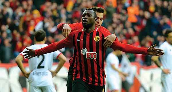 Eskişehirspor’da Ibrahim Sissoko sözleşmesini feshetti