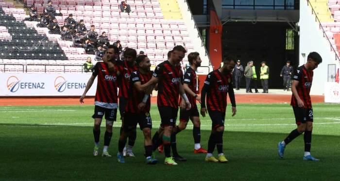 Eskişehirspor'da son dakika dramı: Onu da kaptırdık!